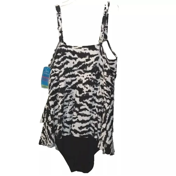 Swim Solutions Tummy Control V-neck One Pc Swimsuit Woman Plus 22W Black Tiered - Picture 4 of 10